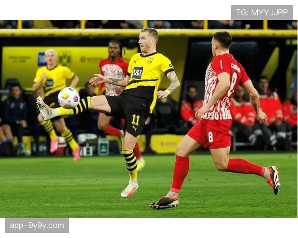 风格对决预测：拜仁的边路爆破能否击穿多特蒙德重组后的中路防线